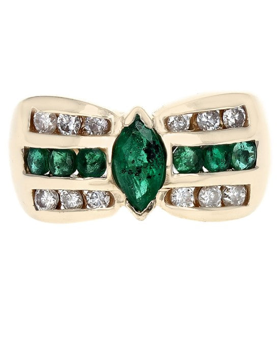 Emerald and Diamond Ring in Yellow Gold