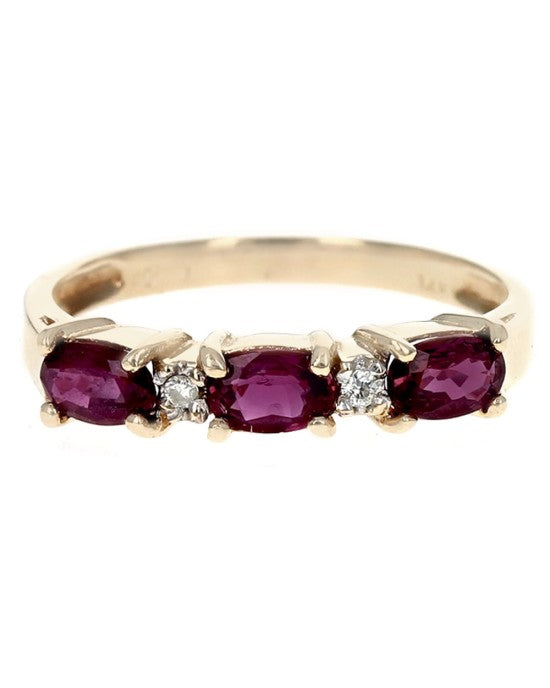 Alternating Sapphire and Diamond Ring in Yellow Gold