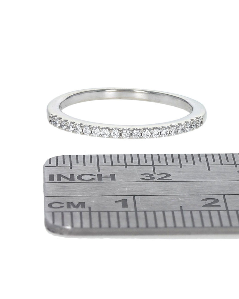 Diamond Thin Scalloped Edge Band in White Gold