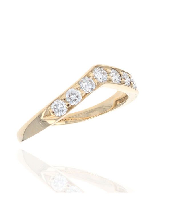 Diamond Chevron Ring in Yellow Gold