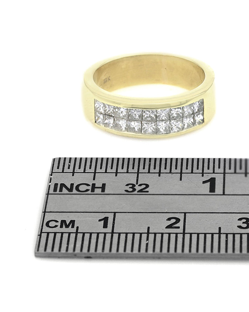 Diamond Wedding Band in Yellow Gold