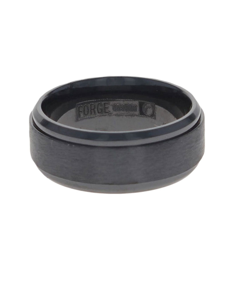 Gentlemen's Beveled Edge Comfort Fit Band in Black Titanium