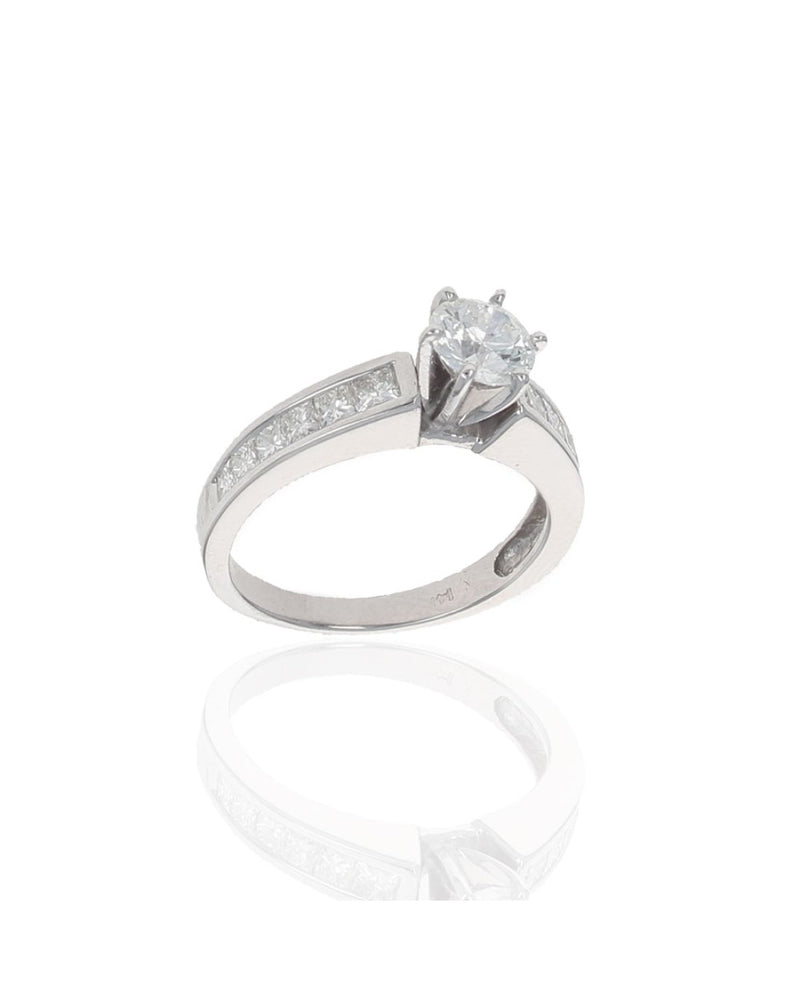 Diamond Engagement Ring in White Gold