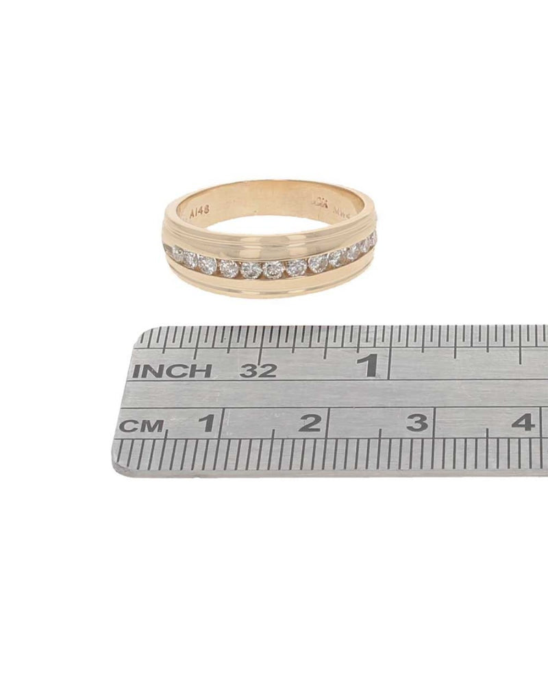 Gentlemen's Diamond Fluted Edge Tapered Band in Yellow Gold