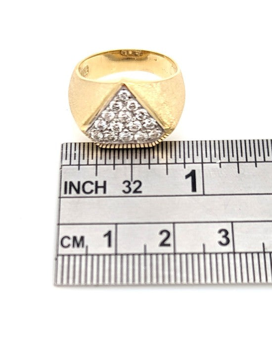 Diamond Design Ring in Yellow Gold