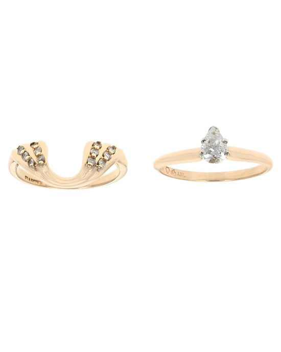 Pear and Round Diamond Wedding Set in Yellow Gold