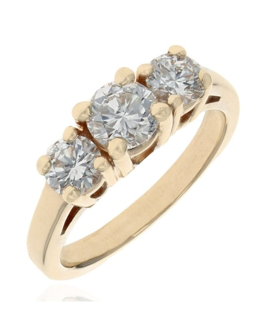 3-Stone Diamond Ring in Yellow Gold