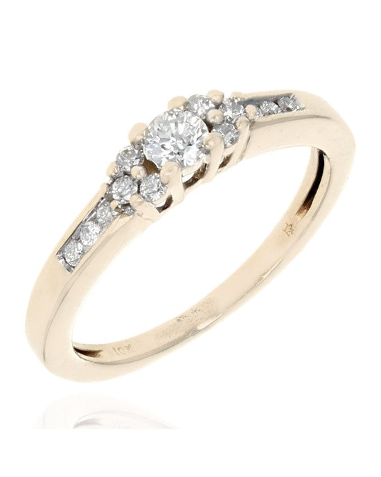 Diamond Engagement Ring in Yellow Gold