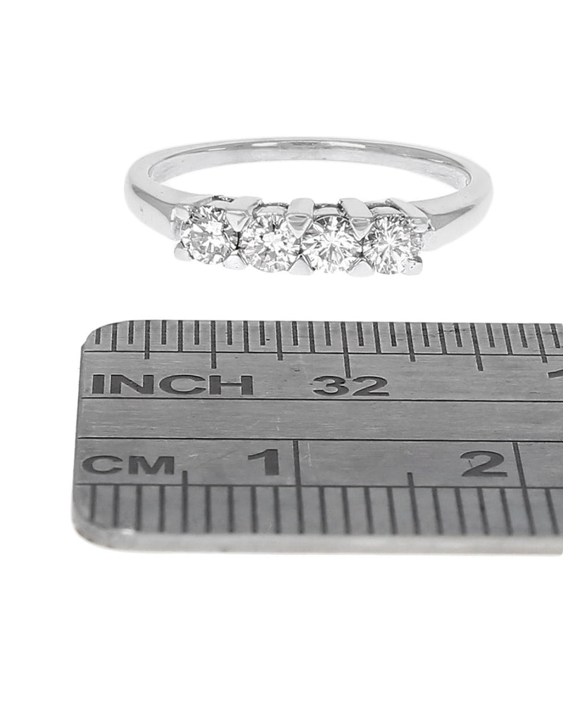 Round Diamond Wedding Ring in White Gold