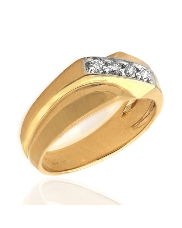 Diamond Diagonal Fluted Ring in Yellow Gold