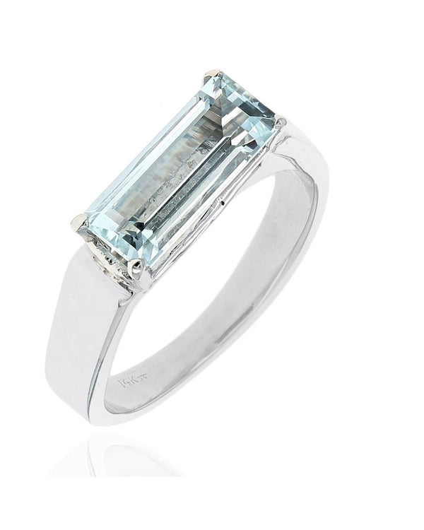 Aquamarine Solitaire Ring in White Gold
