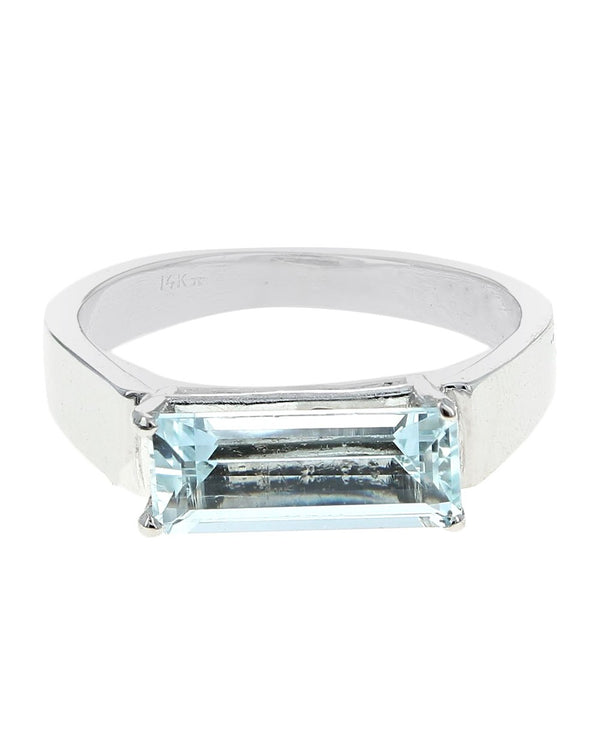 Aquamarine Solitaire Ring in White Gold