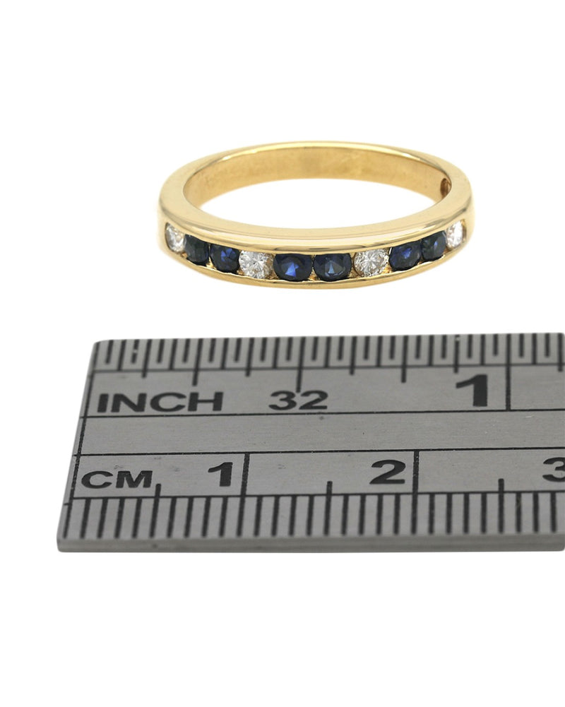 Blue Sapphire and Diamond Tapered Ring in Yellow Gold