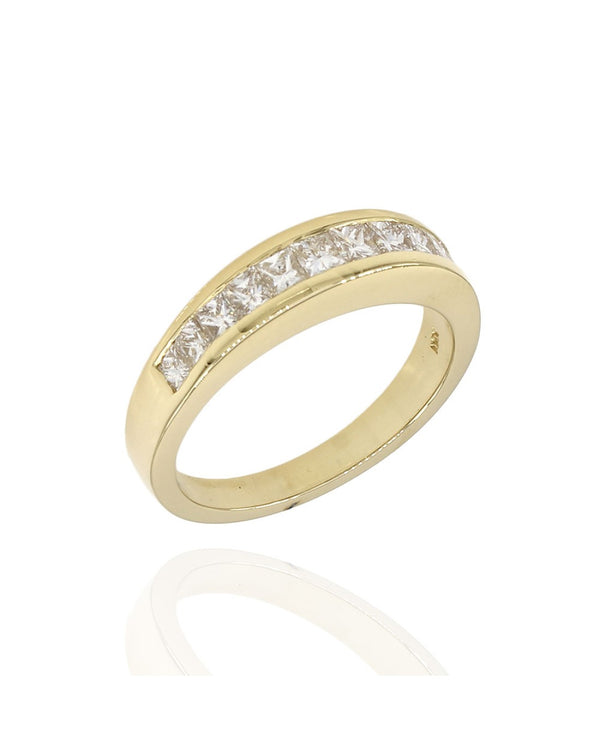 Princess Diamond Band in Gold