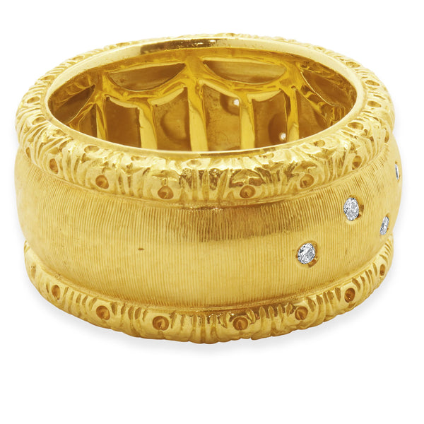 Roberto Coin 18 Karat Yellow Gold Sprinkled Diamond Band