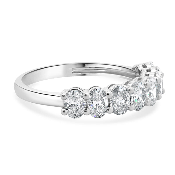 18 Karat White Gold Oval Diamond Band